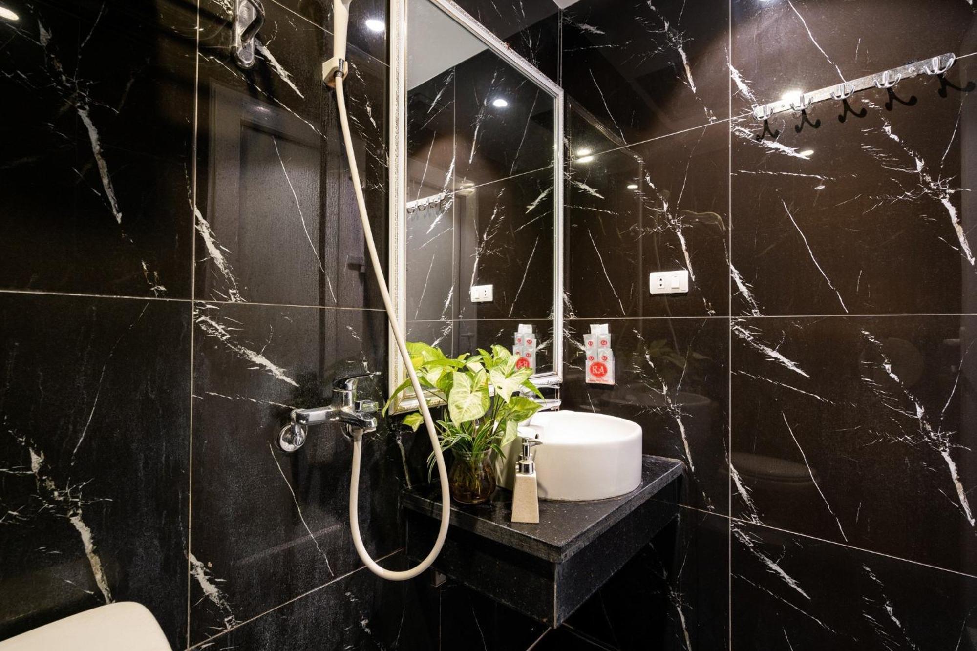 Kieu Anh Hotel - 81 Trung Kinh - By Bay Luxury ฮานอย ภายนอก รูปภาพ