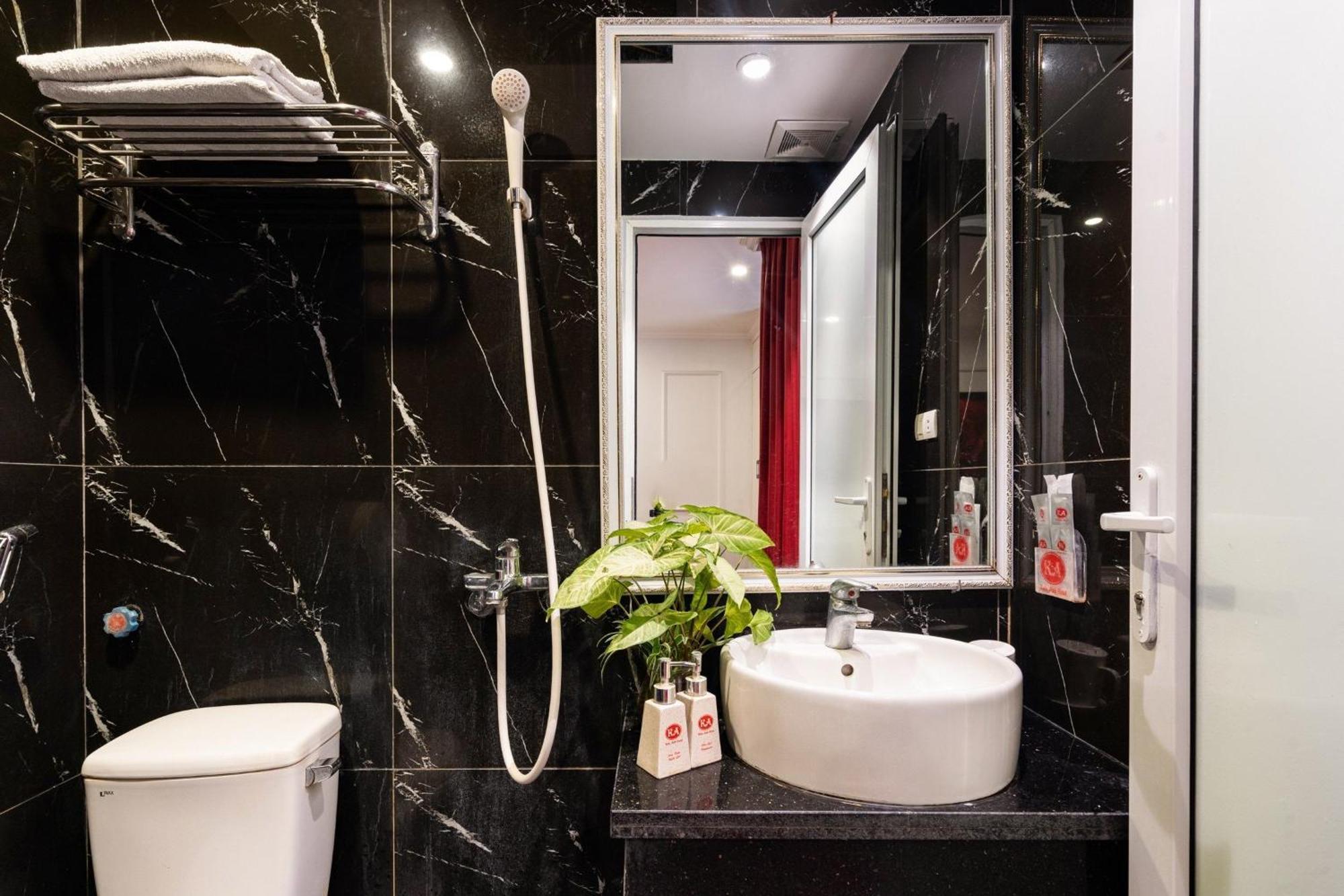 Kieu Anh Hotel - 81 Trung Kinh - By Bay Luxury ฮานอย ภายนอก รูปภาพ